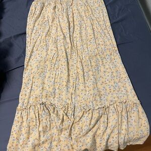 4/$25 bundle deal- Floral Yellow Skirt